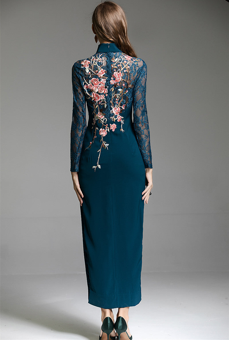 Dignified And Elegant Chinese Style Embroidered Flower Chinese Dress